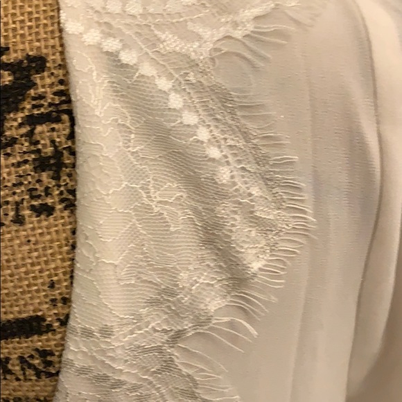 BKE boutique lace top! - Picture 5 of 7